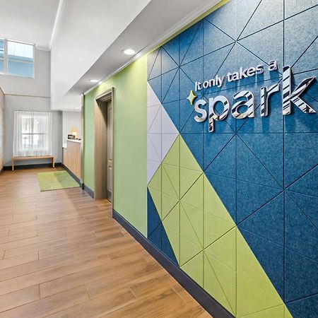 Spark By Hilton 우드브리지 외부 사진